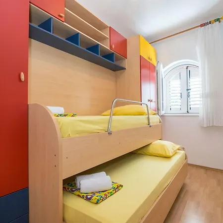 Denis * באסקה וודה