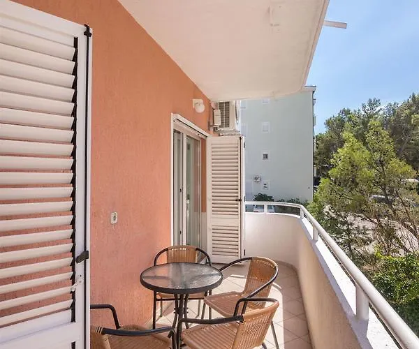 Denis Apartman